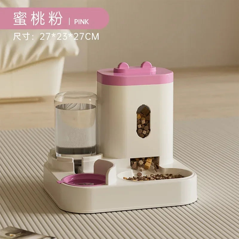 Automatic feeder for dogs and cats
